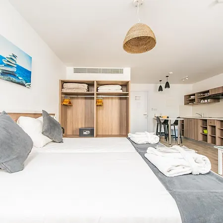 Aparthotel Golden Star