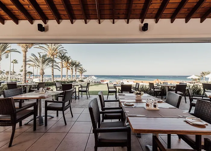 Golden Star Apartahotel