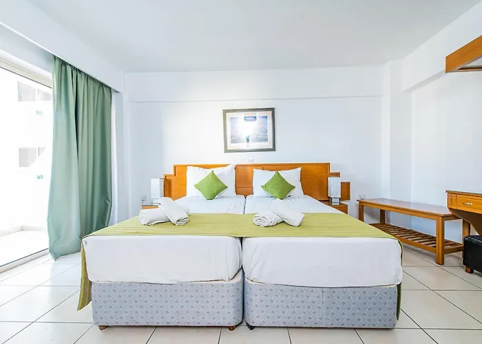 Golden Star Apartahotel 4*