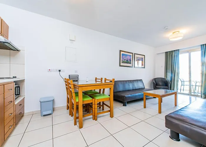 Aparthotel Golden Star Protaras